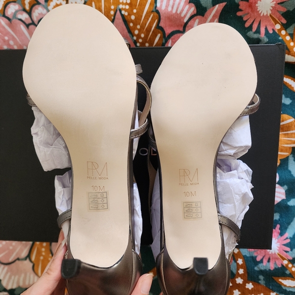 Pelle Moda Ruby Sandal in PEWTER size 10 - Picture 6 of 13